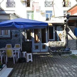 Hostel Tj+, Batumi